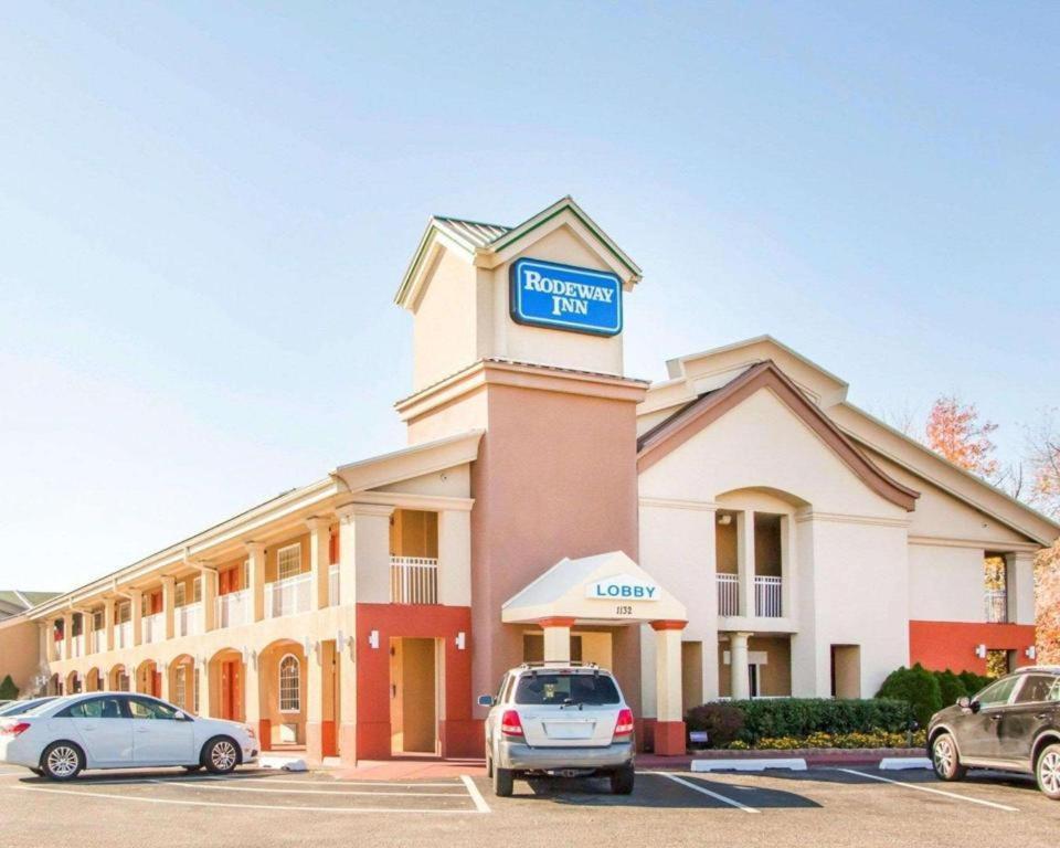 Hotel Rodeway Hwy 73