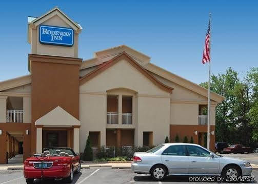 Rodeway Hwy 73 Hotel