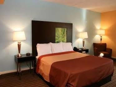 Hotel Rodeway Hwy 73 2*